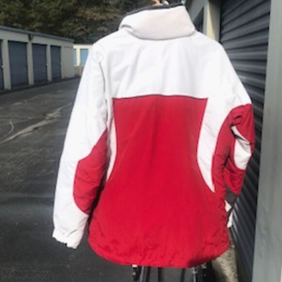 Ski or Snowboarding Uni-Sex Jacket . Women Size: Large {12-14} . Columbia - Picture 2 of 11